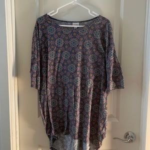 LulaRoe short sleeve shirt
